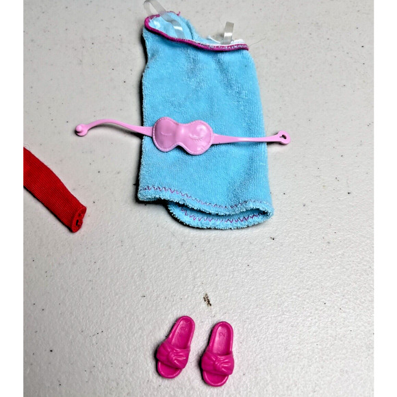 Barbie Doll Clothes Outfit Shoes Purse Camera Eye Mask Towel Wrap 15 piece lot - Picture 4 of 10